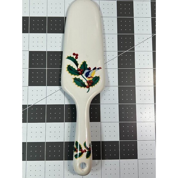 Xmas Holiday Santa & Holly Ceramic Pie Cake Servers 11 " & 10" Festive Kitchen - Picture 6 of 12